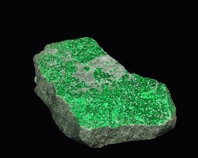 Uvarovite (Russia - Saranovskoe)