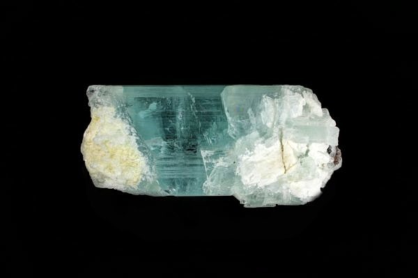 Aquamarine (crystal) - Pakistan